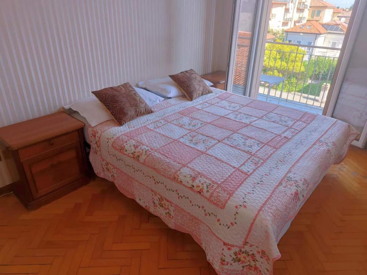 ميستر Cozy Room With Queen Bed 温馨双人大房间 المظهر الخارجي الصورة
